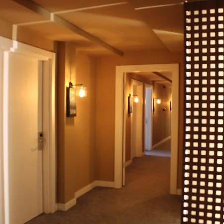 Hotel Bonnie 3*