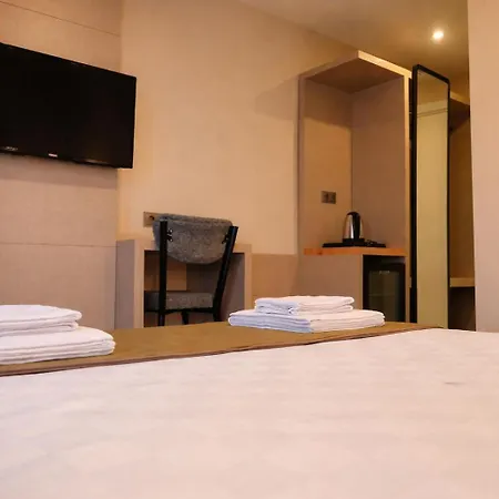 Hotel Bonnie 3*