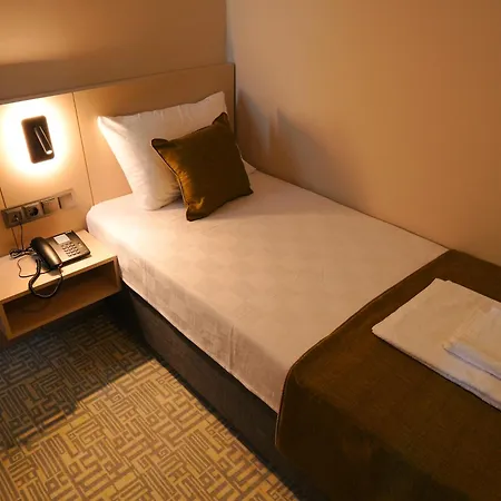 Bonnie Hotel *