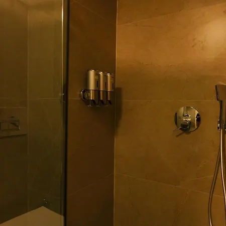 Hotel Bonnie *