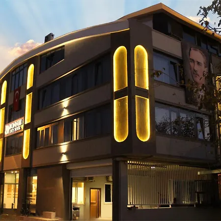 Bonnie Hotel *